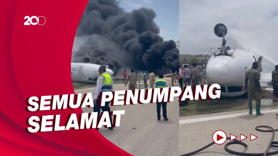Mendarat Darurat! Ini Penampakan Pesawat Telentang di Somalia