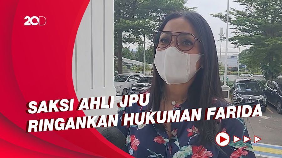 Kata Nirina Zubir soal Klaim Pihak Tersangka Notaris Farida