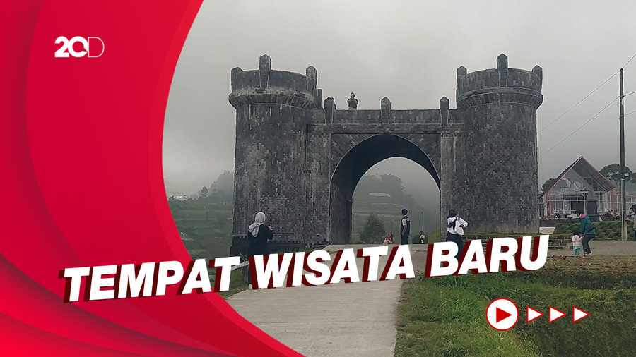 Wisata Negeri Kayangan Magelang Suguhkan Keindahan Kabut dan Gunung