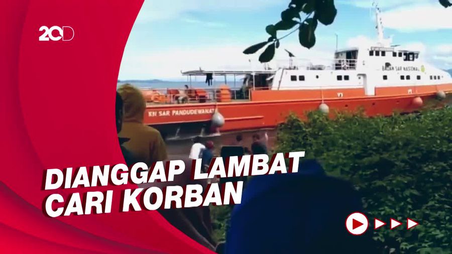 Momen Kapal Basarnas Dilempari Batu di Halmahera Selatan