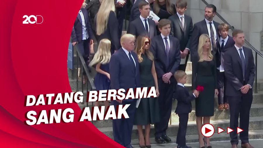 Momen Donald Trump-Melania Hadiri Pemakaman Ivana Trump