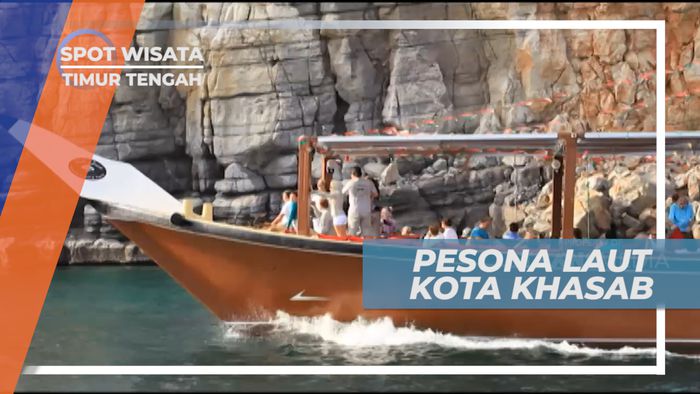 Menikmati Pesona Keindahan Laut Khasab dari Atas Kapal, Timur Tengah