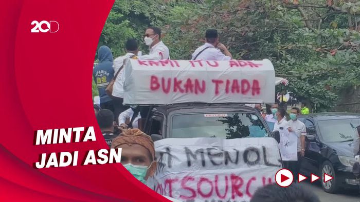 Ribuan Honorer Kesehatan Geruduk DPRD Sukabumi, Desak Diangkat ASN