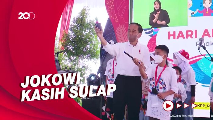Melihat Aksi Sulap Jokowi di Perayaan Hari Anak Nasional