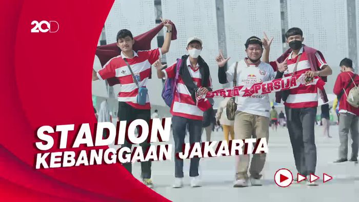 Antusias Warga  Saksikan Grand Launching Jakarta International Stadium