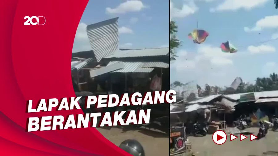 Puting Beliung Hantam Pasar Banjarnegara, Atap Kios Beterbangan