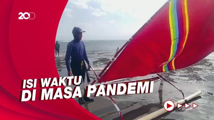 Jeda Melaut, Nelayan Perancak Lomba Balap Miniatur Perahu