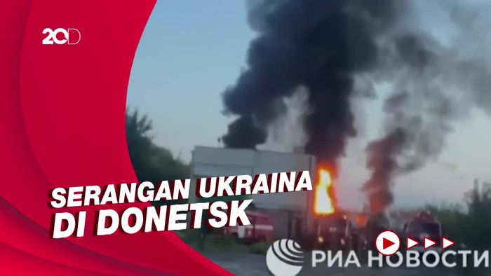 Meriam Howitzer M777 Buatan AS Hancurkan Depot Minyak Rusia
