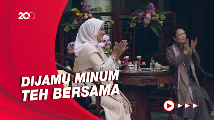 Keakraban Iriana Widodo-Madam Peng Liyuan Saat di Tiongkok