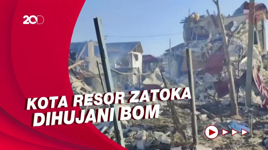 Serangan Udara Rusia Hancurkan Permukiman di Kota Pesisir Odesa