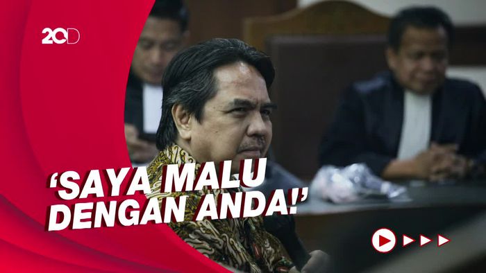 Cerita Ade Armando Sempat Dihampiri Emak-emak Sebelum Pengeroyokan
