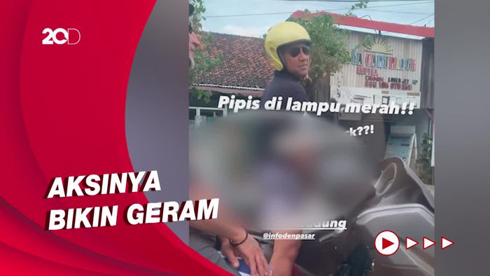 Heboh Bule Kencing di Motor saat Berhenti di Lampu Merah Denpasar 