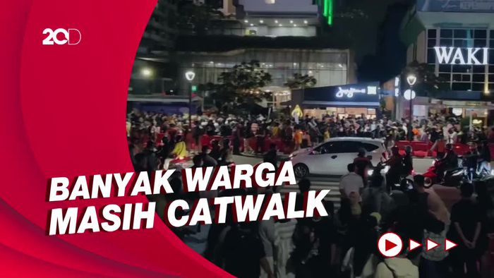 Citayam Fashion Week Masih Laku, Makin Malam Makin Ramai