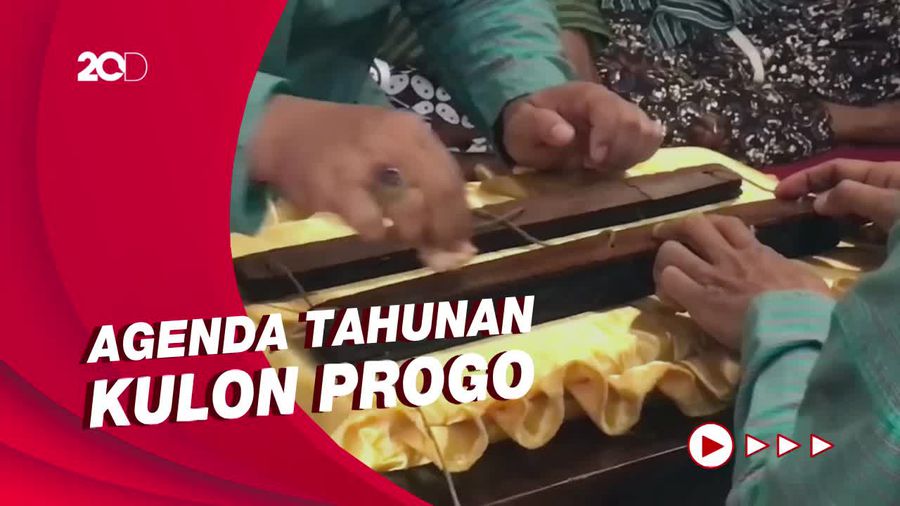 Sakralnya Prosesi Jamasan Kitab Daun Lontar Kuno Tiap 1 Suro