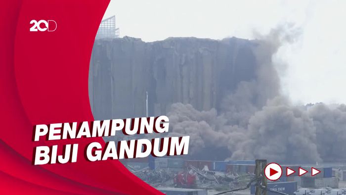 Detik-detik Silo Raksasa Bekas Pelindung Ledakan di Beirut Runtuh