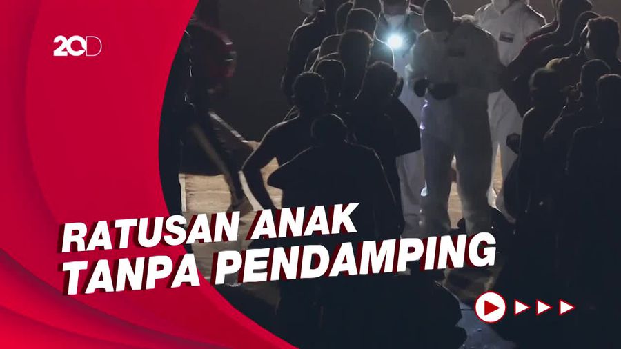 Potret Ribuan Imigran Afrika Utara Mendarat di Pulau Sisilia Italia