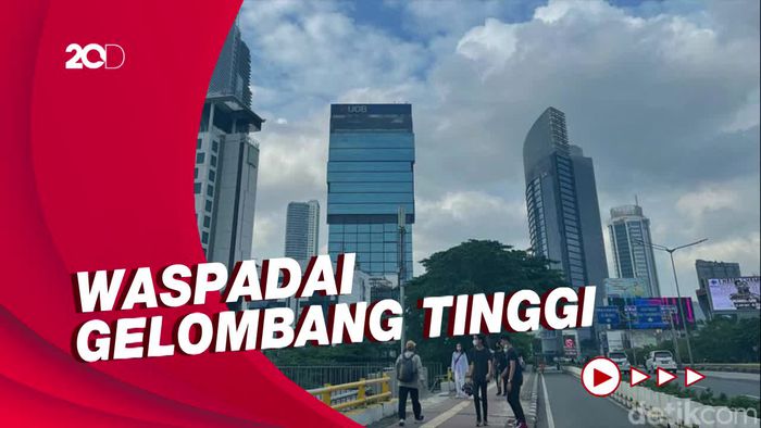 Bibit Siklon Tropis Picu Pertumbuhan Awan Hujan, Cek Prakiraan Cuaca Selengkapnya!