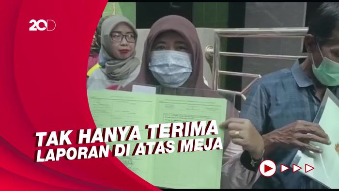 Beri Sertifikat Langsung ke Masyarakat Cilincing, Menteri Hadi Cek Lapangan     
