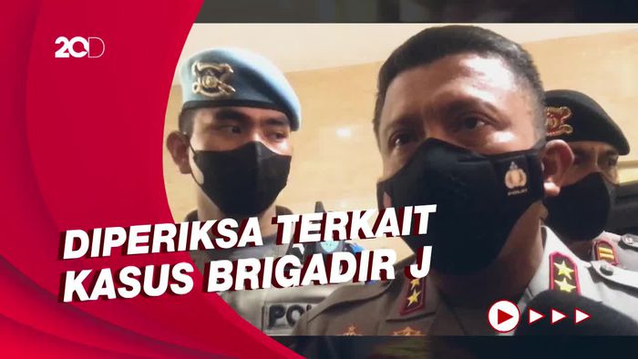 Berpakaian Dinas Polri, Irjen Sambo Datangi Bareskrim Polri
