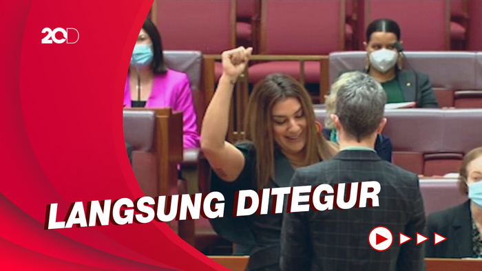 Momen Senator Australia Sebut Ratu Elizabeth II Penjajah saat Sumpah Jabatan