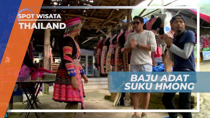 Mencoba Memakai Baju Adat Khas Suku Hmong, Thailand