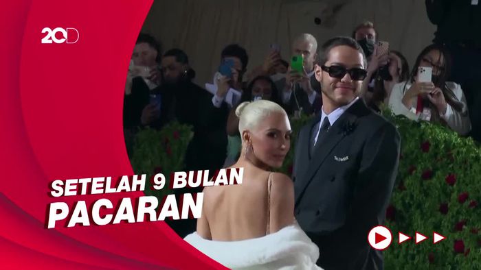 Kim Kardashian Putus dengan Pete Davidson