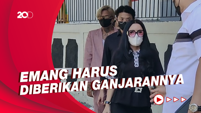  Isi Hati Uci Flowdea dan Marissya Icha Lihat Medina Zein di Penjara 