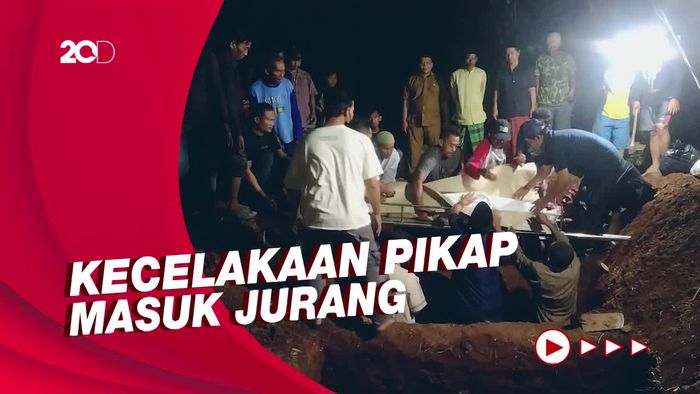 Momen 8 Jenazah Korban Kecelakaan Maut di Ciamis Dimakamkan di Majalengka