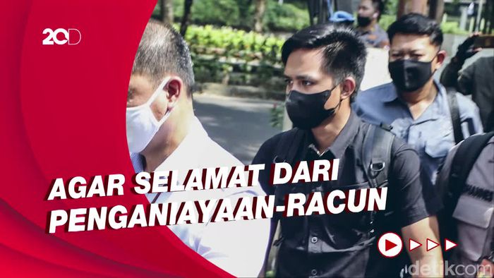 Mahfud Minta Polri Fasilitasi LPSK Beri Perlindungan Bharada E