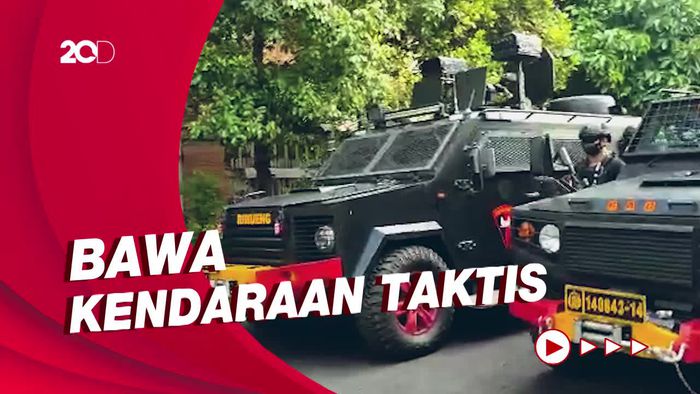 Pasukan Brimob Bersenjata Datangi Rumah Ferdy Sambo!