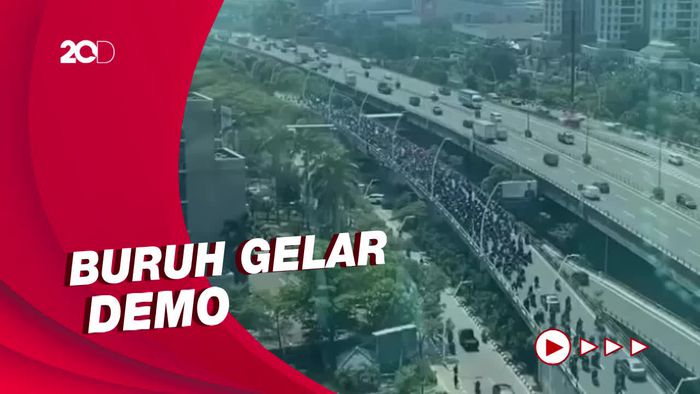 Penampakan Long March Massa Buruh di Sejumlah Lokasi