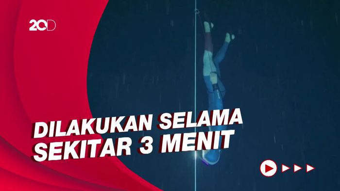 Gokil! Penyelam Prancis Bikin Rekor Dunia Menyelam 120 Meter