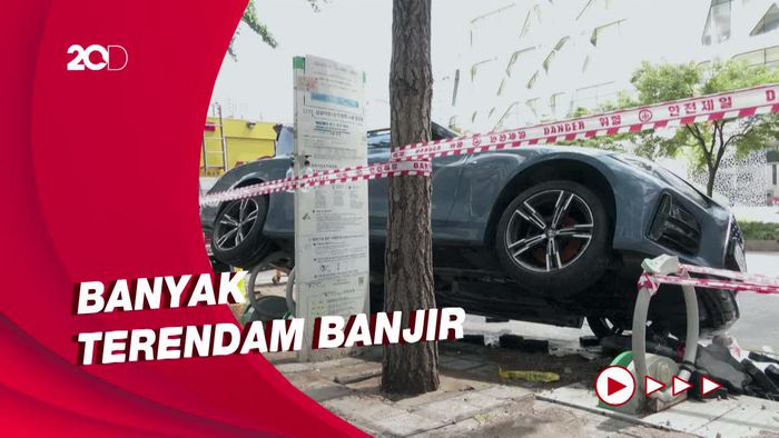 Banjir di Korea Selatan Mulai Mereda, Mobil-mobil Berserakan