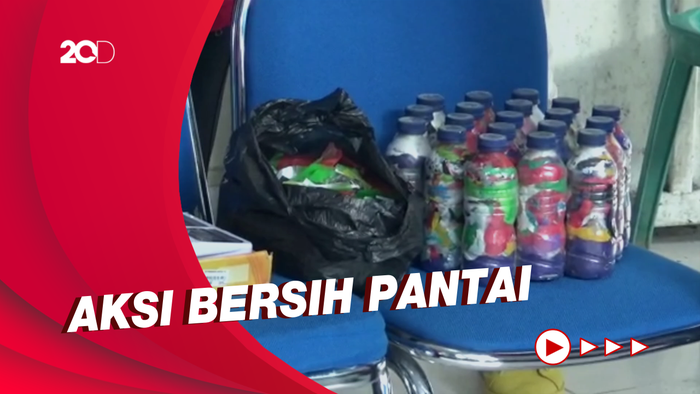 Warga Parepare Ubah Sampah di Pantai Jadi Seni Ekobrik