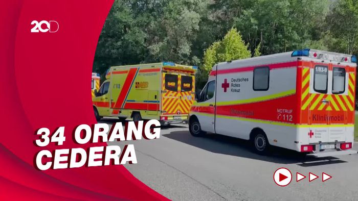 2 Roller Coaster di Jerman Tabrakan, 1 Orang Luka Parah