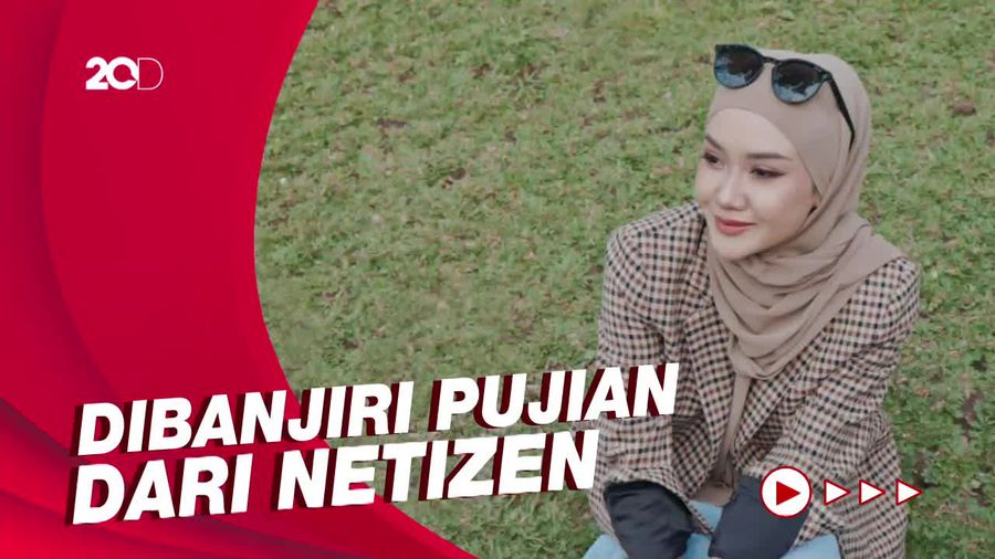 Penampilan Baru Cita Citata yang Putuskan Berhijab