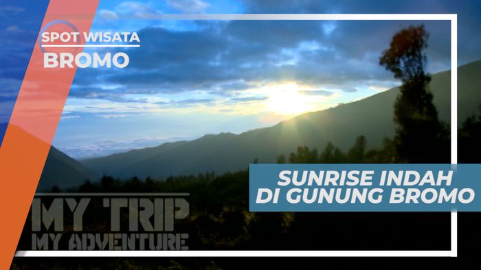 Pemandangan Indah Matahari Terbit di Gunung Bromo