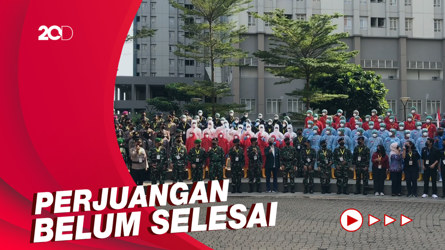 Nakes di RSDC Wisma Atlet Gelar Upacara HUT ke-77 RI