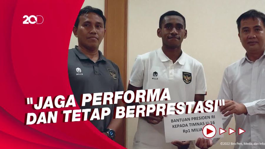 Jokowi Beri Bonus Rp 1 Miliar ke Timnas Sepakbola U-16