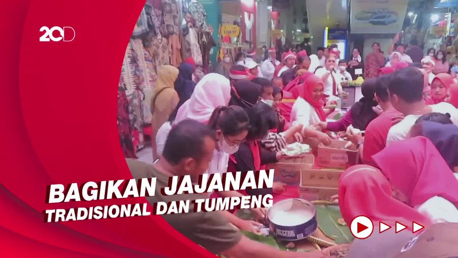 Pedagang Pasar Beringharjo Rayakan HUT ke-77 RI dengan Berdonasi