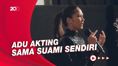 Andrea Dian Kesulitan Main Film Bareng Ganindra Bimo