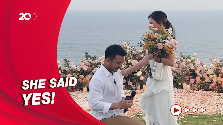 Momen Jessica Mila Dilamar Sang Kekasih