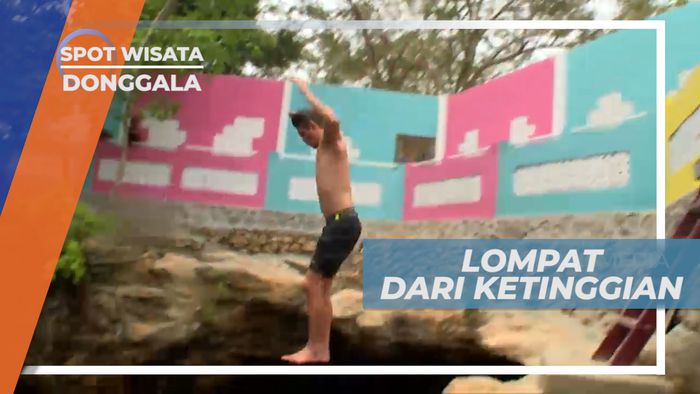 Bermain dan Melompat di Pusat Laut Donggala
