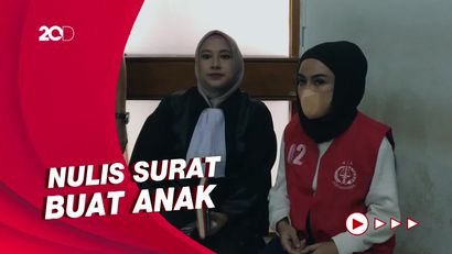 Medina Zein Ungkap Kerinduan Kepada Sang Anak