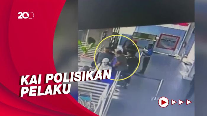 Rekaman CCTV Penumpang Singkap Hijab Petugas KA di Bogor