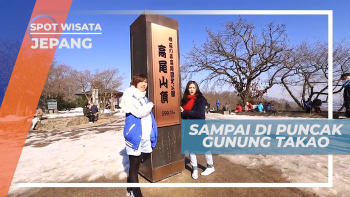 Cuaca Dingin di Puncak Gunung Takao, Jepang
