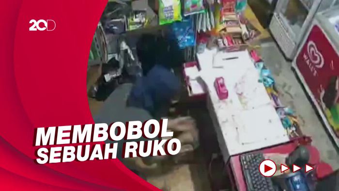 Terekam CCTV, Aksi Pria Bertopeng Maling Jutaan Rupiah di DIY