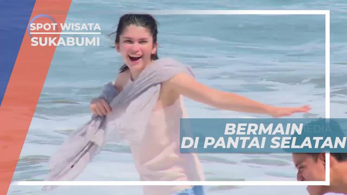 Bermain di Pantai Laut Selatan Sukabumi Jawa Barat