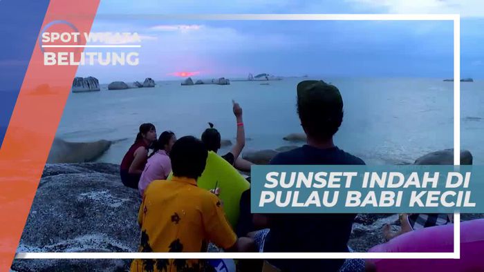Panorama Indah Matahari Terbenam di Pulau Babi Kecil Belitung