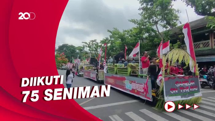 Meriah! Puluhan Pengrawit Turun ke Jalan Hibur Warga di Kulon Progo